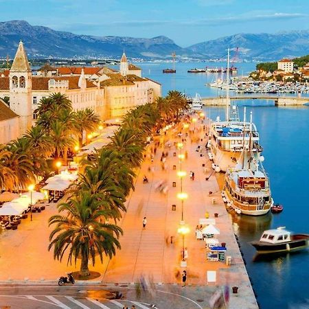 Luxury Apartment Cairos Trogir Exterior foto