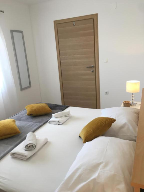 Luxury Apartment Cairos Trogir Exterior foto